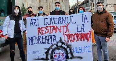 Liga Studenților din Universitatea Maritimă Constanța critică reducerea subvenției pentru transportul feroviar al studenților