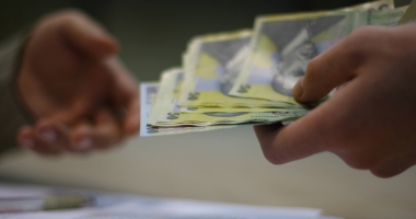 LEGEA SALARIZĂRII intră în plenul Senatului. BUGETARI, IATĂ CE VĂ AȘTEAPTĂ!