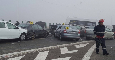 GALERIE FOTO / ACCIDENT GRAV PE AUTOSTRADA SOARELUI. 3 morti, 60 răniti. S-A ACTIVAT CODUL ROSU - 16