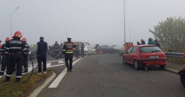 GALERIE FOTO / ACCIDENT GRAV PE AUTOSTRADA SOARELUI. 3 morti, 60 răniti. S-A ACTIVAT CODUL ROSU - 12