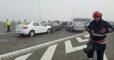 GALERIE FOTO / ACCIDENT GRAV PE AUTOSTRADA SOARELUI. 3 morti, 60 răniti. S-A ACTIVAT CODUL ROSU - 1