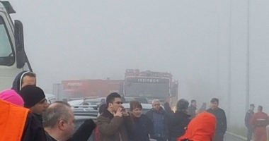 GALERIE FOTO / ACCIDENT GRAV PE AUTOSTRADA SOARELUI. 3 morti, 60 răniti. S-A ACTIVAT CODUL ROSU - 18