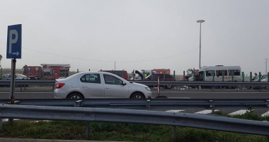 GALERIE FOTO / ACCIDENT GRAV PE AUTOSTRADA SOARELUI. 3 morti, 60 răniti. S-A ACTIVAT CODUL ROSU - 17