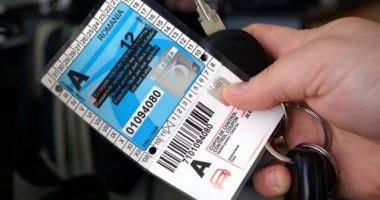Stire din Eveniment : Şoferii vor fi anunţaţi când le expiră rovinieta. Iată când intră în vigoare legea