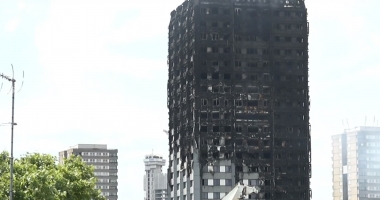 Stire din Actualitate : INCENDIU LONDRA / Premierul Theresa May cere o anchetă aprofundată