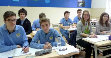 Stire din Cultură-Educație : 14 elevi de la Liceul Internațional, prezenți la olimpiadele naționale