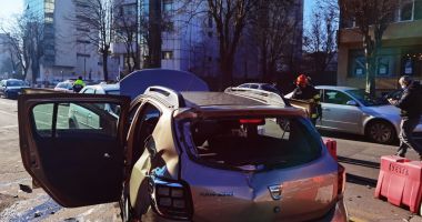 GALERIE FOTO - VIDEO / ACCIDENT ÎN FAȚA POLIȚIEI CONSTANȚA. MAȘINI DISTRUSE și OAMENI RĂNIȚI! - 3