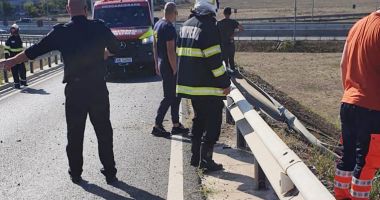 TIR încărcat cu piatră, răsturnat pe A4! TRAFICUL ESTE BLOCAT! - 4