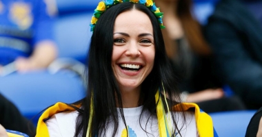 Campionatul European al FANELOR! Imagini încântătoare surprinse în tribune la Euro 2016 - 10