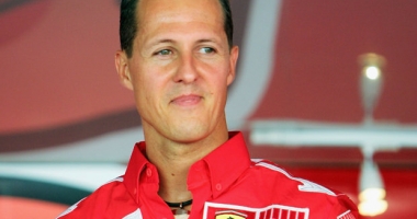 Stire din Sport : Un apropiat al lui Schumacher i-ar fi făcut acestuia o poză și ar fi vrut să o vândă colosal de scump