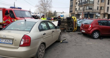 Galerie foto. GRAV ACCIDENT RUTIER LA CONSTANȚA, în dreptul Academiei Navale. Două persoane încarcerate - 7