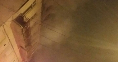 GALERIE FOTO. INCENDII MISTUITOARE LA CONSTANȚA. Locuințe din Piața Ovidiu, cuprinse de flăcări - 3