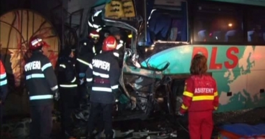 GRAV ACCIDENT RUTIER, între două microbuze. 17 VICTIME! PLANUL ROȘU DE INTERVENȚIE, ACTIVAT - 2
