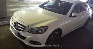 Stire din Eveniment : Mercedes căutat de autoritățile din Italia, descoperit de polițiștii de frontieră