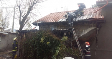 Galerie FOTO-VIDEO. Incendiu puternic în spatele Tribunalului din Medgidia - 7
