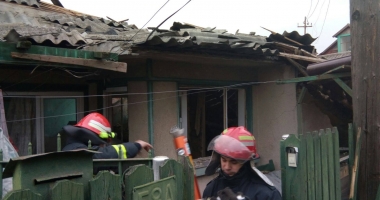 IMAGINI DRAMATICE / EXPLOZIE PUTERNICĂ LA CONSTANȚA. O femeie a fost scoasă de sub dărâmături - 2