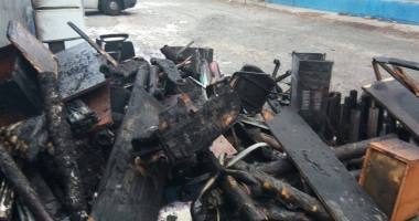 GALERIE FOTO-VIDEO / INCENDIU PUTERNIC LA CONSTANȚA. Depozit de electrotehnice, mistuit de flăcări - UPDATE - 3