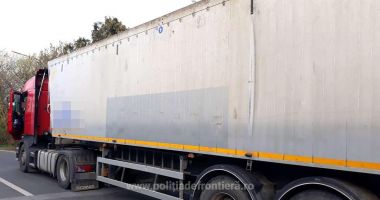 Încă un camion cu deșeuri oprit la graniță!