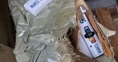 Stire din Eveniment : Sute de ceasuri și de brățări inteligente, confiscate de polițiștii de frontieră
