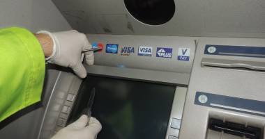 Galerie foto - Bancomatele din Constanța, ATACATE de carderi din Bulgaria - UPDATE - 5