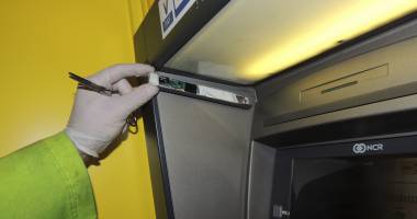 Galerie foto - Bancomatele din Constanța, ATACATE de carderi din Bulgaria - UPDATE - 4