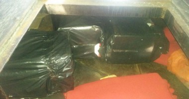 Mii de pachete de țigări confiscate de polițiștii de frontieră - 3