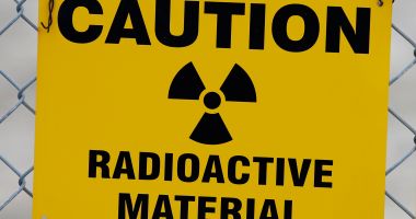 Stire din Actualitate : Alertă la frontieră! Material radioactiv descoperit într-o mașină. Vameşii, dezbrăcaţi şi controlaţi