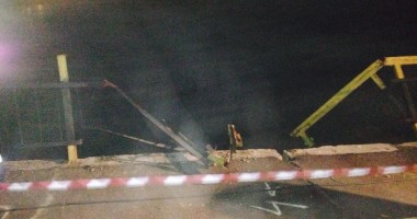 IMAGINI ȘOCANTE / TRAGEDIE RUTIERĂ! DOI COPII ȘI TREI ADULȚI AU MURIT după ce mașina a PLONJAT în canal la Cernavodă. Copilul dat dispărut, găsit pe fundul apei! UPDATE - 17