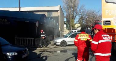 Stire din Eveniment : Galerie FOTO și VIDEO. INCENDIU ÎN CONSTANȚA, ÎN ZONA AUTOGĂRII
