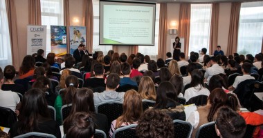 Peste 150 de liceeni, față în față cu antreprenori de succes - Galerie FOTO - 2