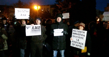 Galerie foto / Constănțenii au protestat împotriva legii amnistiei și grațierii - 2