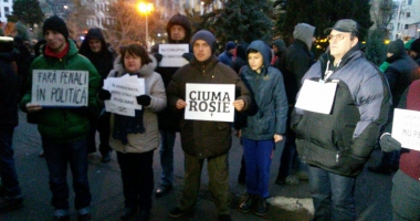 Galerie foto / Constănțenii au protestat împotriva legii amnistiei și grațierii - 12