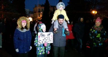 GALERIE FOTO-VIDEO / PROTESTE DE AMPLOARE la Constanța: "PSD, ciuma roșie!" - 11