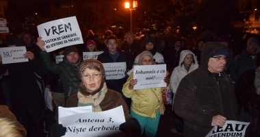 Galerie foto / Constănțenii au protestat împotriva legii amnistiei și grațierii - 16