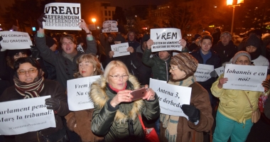 Galerie foto / Constănțenii au protestat împotriva legii amnistiei și grațierii - 14