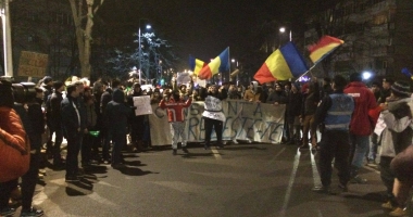 GALERIE FOTO-VIDEO / PROTESTE DE AMPLOARE la Constanța: "PSD, ciuma roșie!" - 16