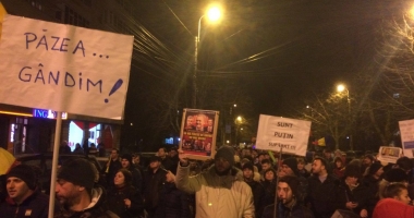 GALERIE FOTO / A CINCEA SEARĂ DE PROTESTE LA CONSTANȚA - 3