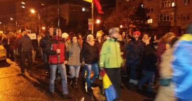 A ȘASEA ZI DE PROTESTE LA CONSTANȚA / Mii de oameni cer plecarea Guvernului Grindeanu / Galerie foto-video - 13