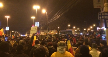 GALERIE FOTO / A CINCEA SEARĂ DE PROTESTE LA CONSTANȚA - 4