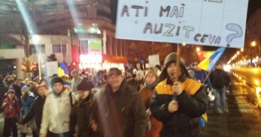 A ȘASEA ZI DE PROTESTE LA CONSTANȚA / Mii de oameni cer plecarea Guvernului Grindeanu / Galerie foto-video - 14