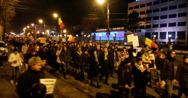 GALERIE FOTO / A CINCEA SEARĂ DE PROTESTE LA CONSTANȚA - 8