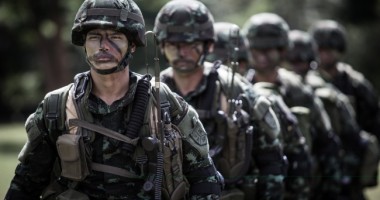 Stire din Actualitate : Thailanda: Liderul juntei militare primește aprobarea regelui
