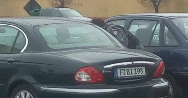 Galerie foto. "BOMBĂ ÎNTR-UN AUTOMOBIL DIN PARCAREA KAUFLAND!". Supermarketul, evacuat de urgență. UPDATE - 5
