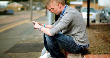 Stire din Social : România, campioana UE după proporția tinerilor care nici nu învață, nici nu lucrează