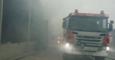 Galerie foto - video. Incendiu puternic, la Constanța. Pompierii sunt în acțiune - 2