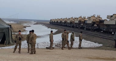Galerie foto. Sute de soldați americani, tancuri și alte vehicule de luptă au ajuns la Constanța - 7