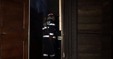 UPDATE. ARDE BISERICA SF. MINA! Ce spun preoții despre izbucnirea incendiului - 3