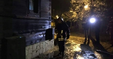 UPDATE. ARDE BISERICA SF. MINA! Ce spun preoții despre izbucnirea incendiului - 5
