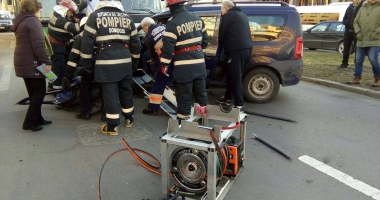 ACCIDENT RUTIER LA CONSTANȚA. Un șofer a rămas încarcerat, în urma impactului - 2