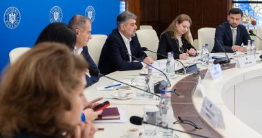 Stire din Cultură-Educație : ACUM, sindicatele din învățământ față-n față cu premierul. ”Vom avea discuții să acoperim cât mai mult din acești 50%”